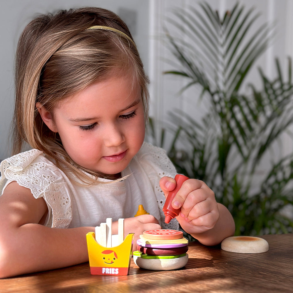 Froglet Toys Take-out burger set with realistic details