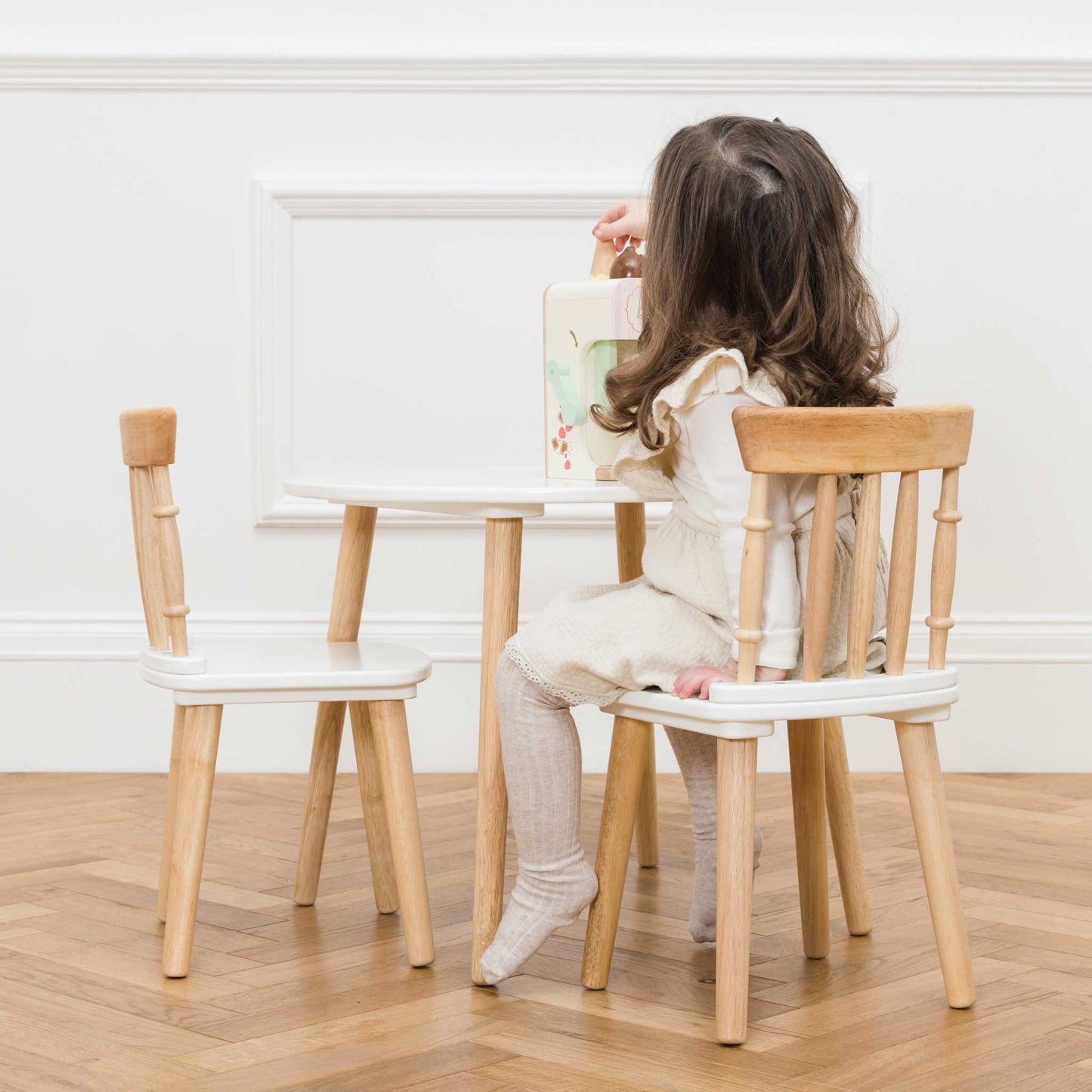 Le Toy Van Table and Chairs
