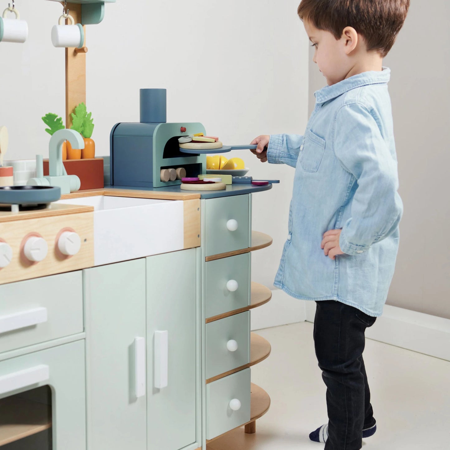 Tender Leaf Toys La Fiamma Grand Kitchen