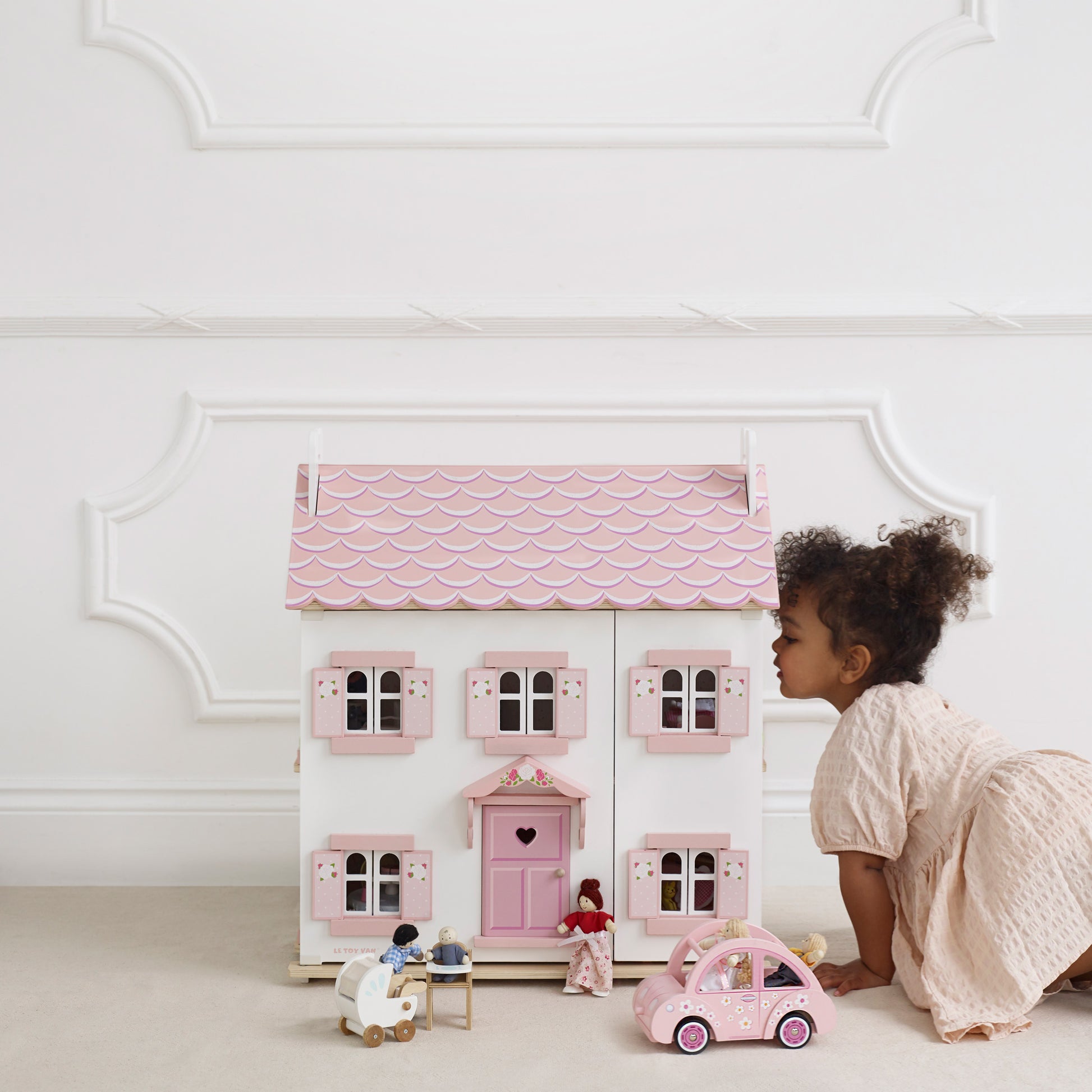 Sophie's Dolls House, an elegant wooden dollhouse for imaginative play - Froglet Toys
