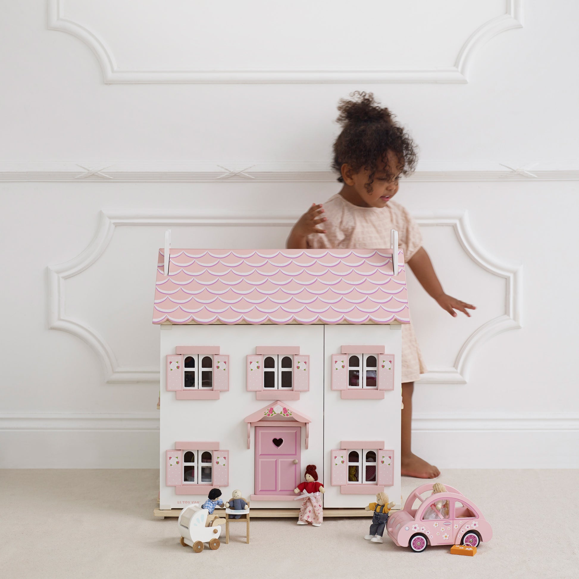 Sophie's Dolls House, an elegant wooden dollhouse for imaginative play - Froglet Toys
