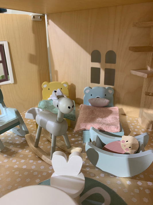 Dolls House Children's Room Furniture