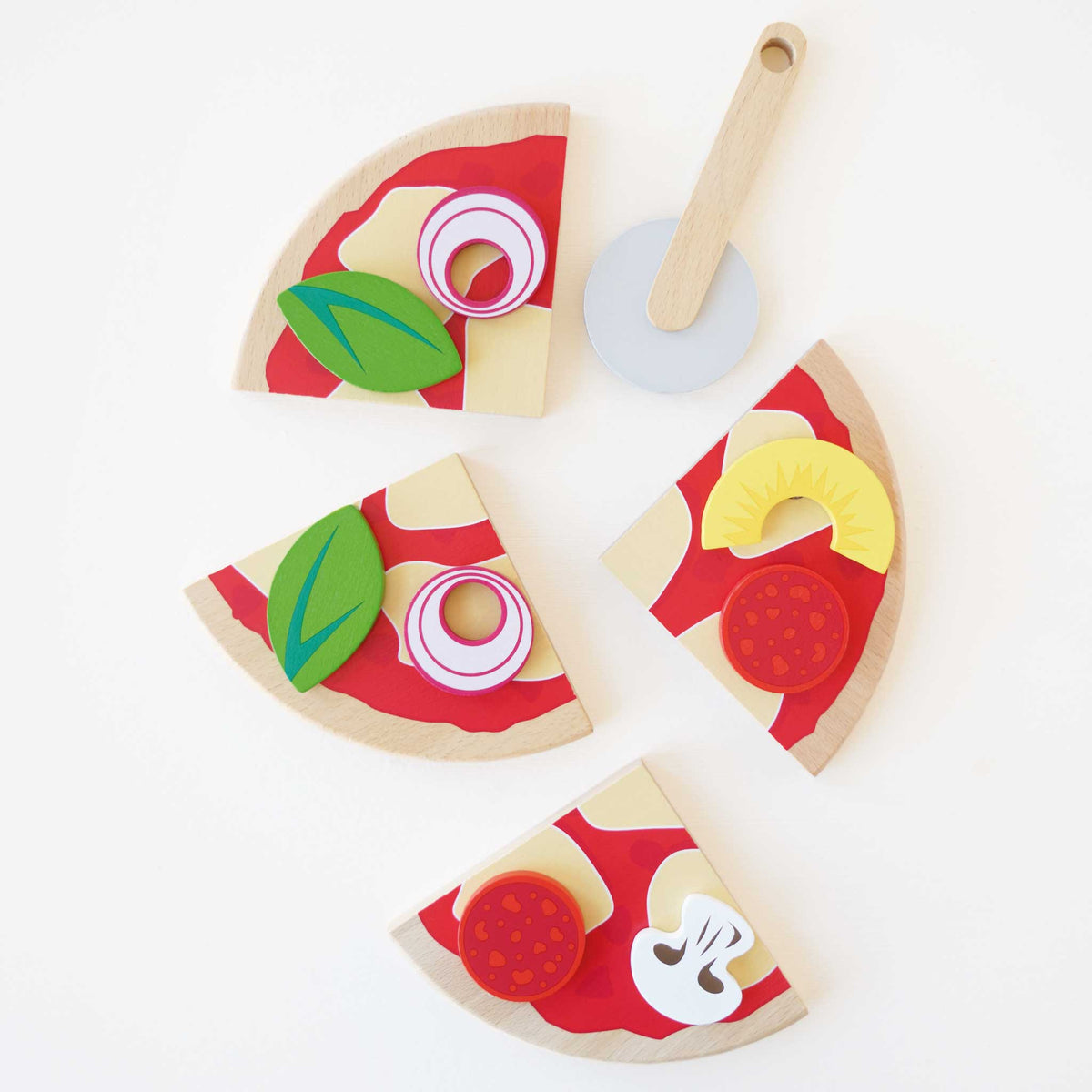 Le Toy Van Pizza and Toppings with Slice Cutter